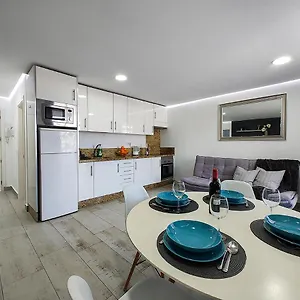 https://luxury-summerland-los-cristianos.in-canary-islands.com